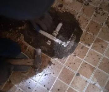 平原卫生间漏水维修公司为您分享下卫生间渗水如何处理及注意事项